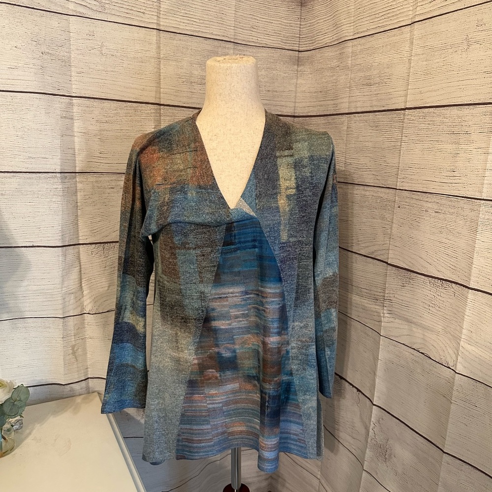 CUBISM FIT AND FLARE BRUSHSTROKE TOP NWT